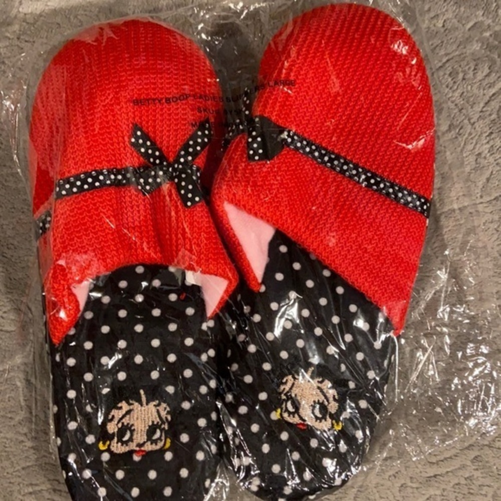 Betty Boop slippers new large 7-10